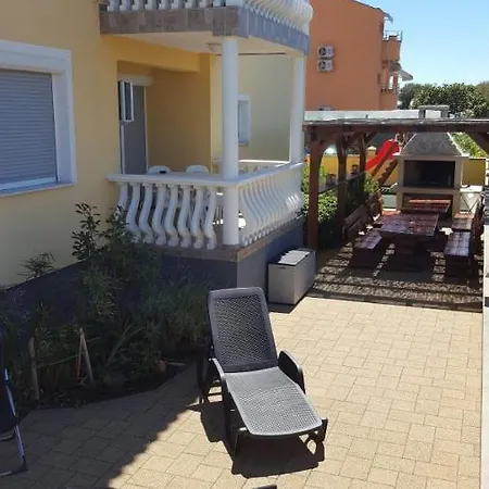 Apartman House Zaton *