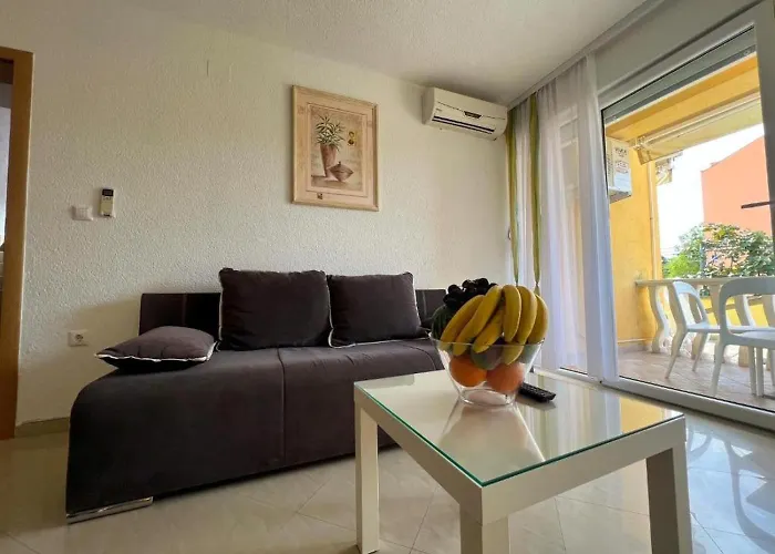 House Zaton Nin