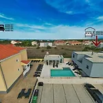 House Zaton *